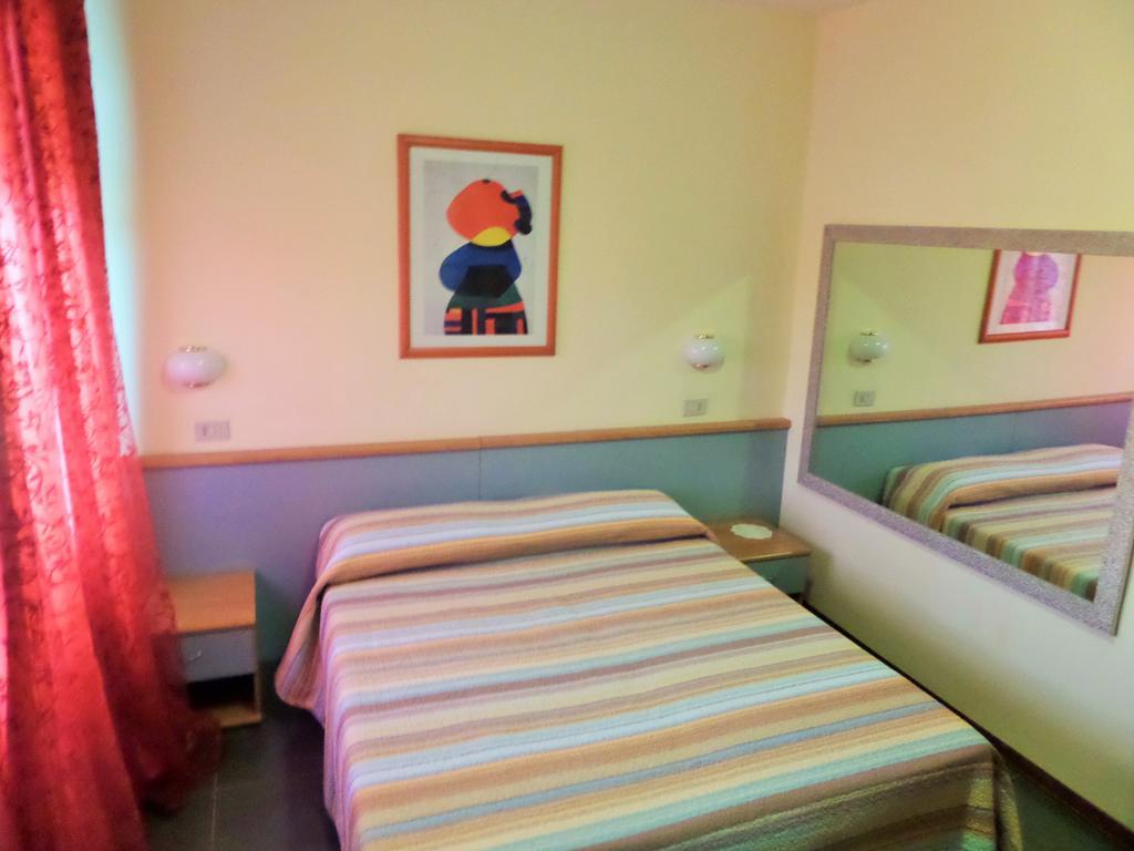 Hotel Lucerna Arma di Taggia Esterno foto